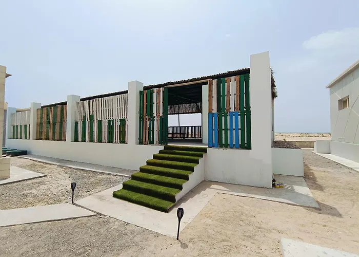 Sea Breeze Lodge